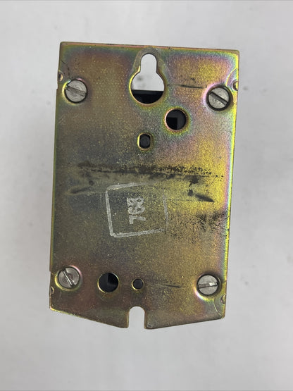 SQUARE D 8501 XM040 INDUSTRIAL CONTROL RELAY FORM KV SER A COIL 120V 60HZ