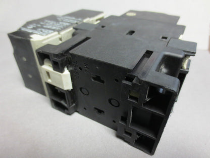 KLOCKNER-MOELLER DIL 00 M-10 + 22 DIL + Z 00-1,6 RELAY / CONTACTOR ASSEMBLY