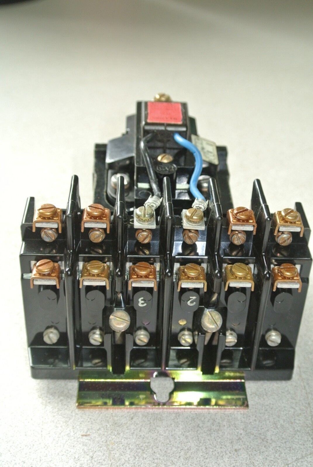 ALLEN-BRADLEY 700-BRM400A1 AC RELAY - 110/120V NEMA OPEN - 4 N.O. - NEW SURPLUS