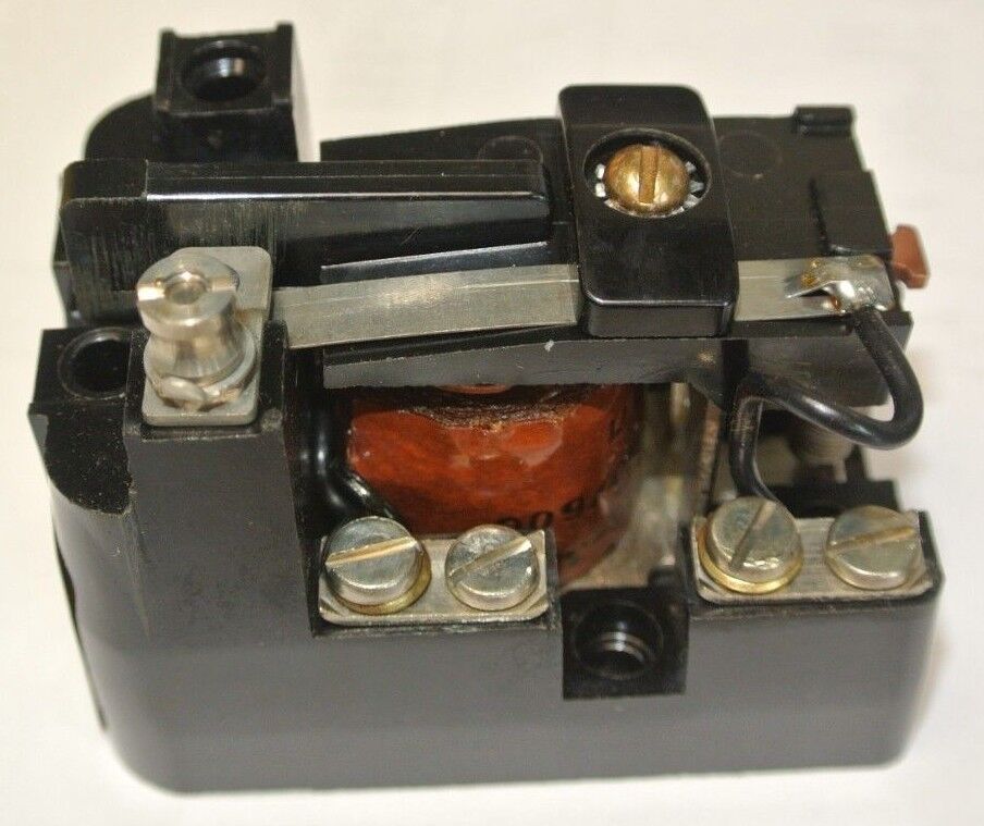 ARROW HART MR-01-U MIDGET RELAY - 220V COIL, 60Hz, 1-POLE -NEW SURPLUS