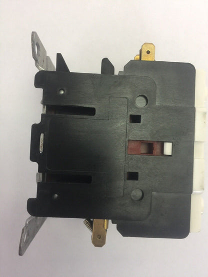 GE CR453AD3ADA CONTACTOR 40 AMPS 3 POLE COIL 110-120V 50/60HZ