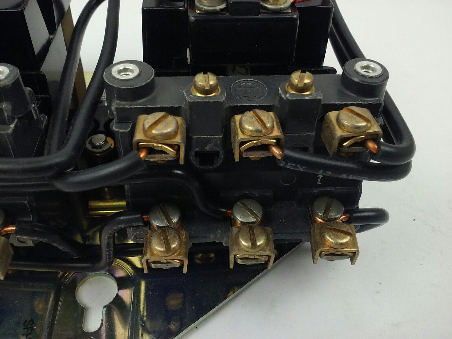 ALLEN BRADLEY 715X-AOD3000 TWO SPEED STARTER SIZE 0 PHASE 3 120V 60HZ SERIES L