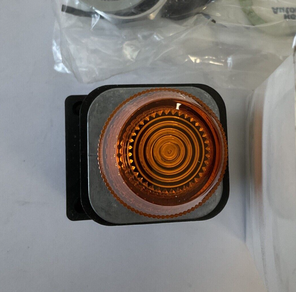 ALLEN BRADLEY 800T-QH2A 30MM PILOT LIGHT SER.V 130VAC/DC