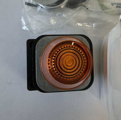 ALLEN BRADLEY 800T-QH2A 30MM PILOT LIGHT SER.V 130VAC/DC