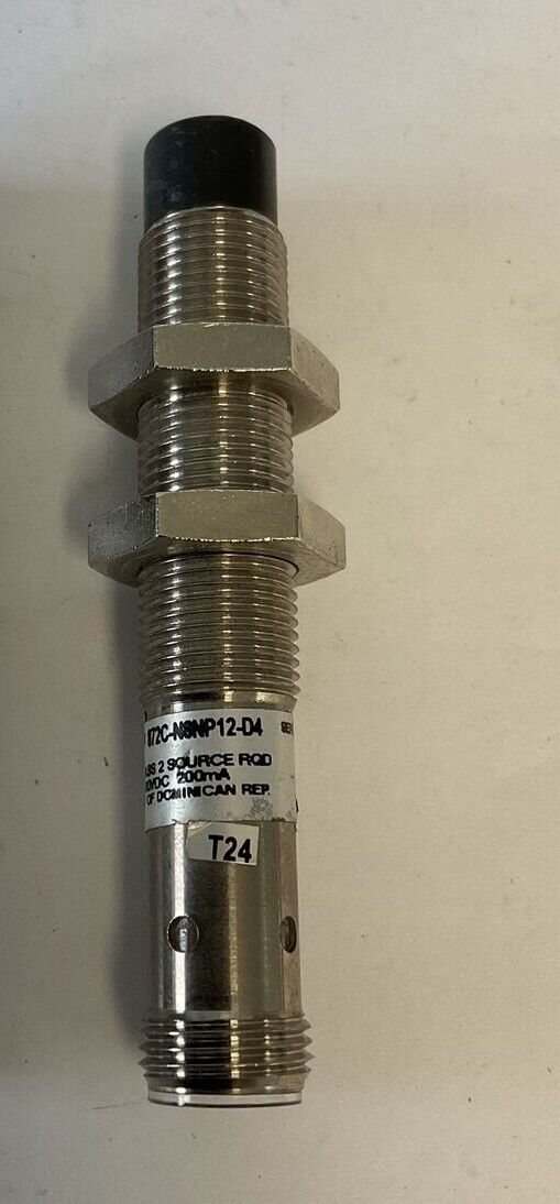 ALLEN BRADLEY 872C-N8NP12-D4 INDUCTIVE PROXIMITY SENSOR SER.D 30VDC***LOTOF2***