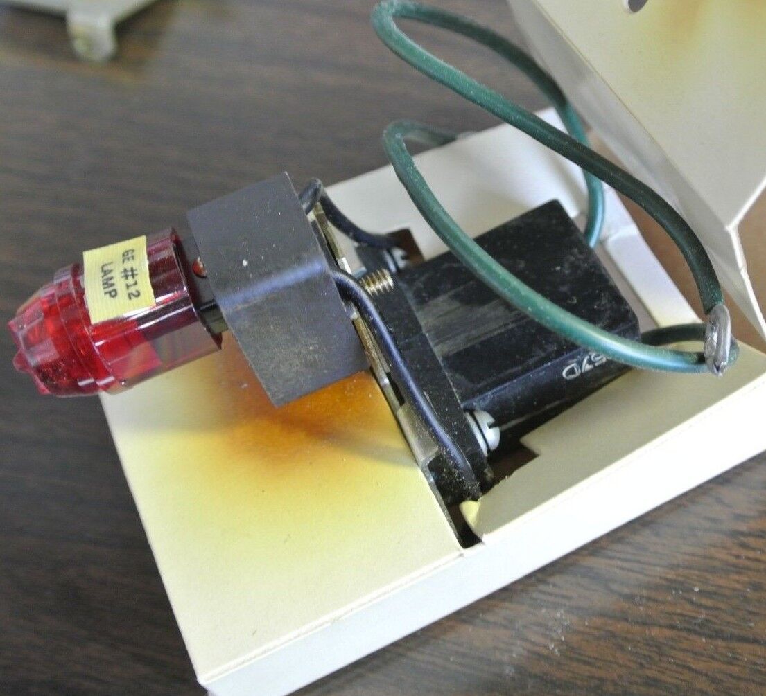 ALLEN-BRADLEY 1484 N26 PILOT LIGHT KIT - 220V - SIZES 00-0-1-2-3-4 - NEW SURPLUS