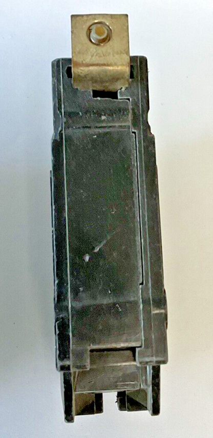 GENERAL ELECTRIC 15A CIRCUIT BREAKER 1POLE 120/240VAC***LOTOF3***
