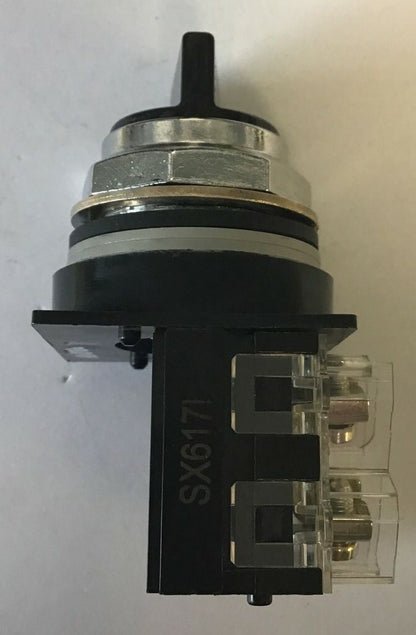 GENERAL ELECTRIC CR104P SELECTOR SWITCH 3POS. NEMA A600