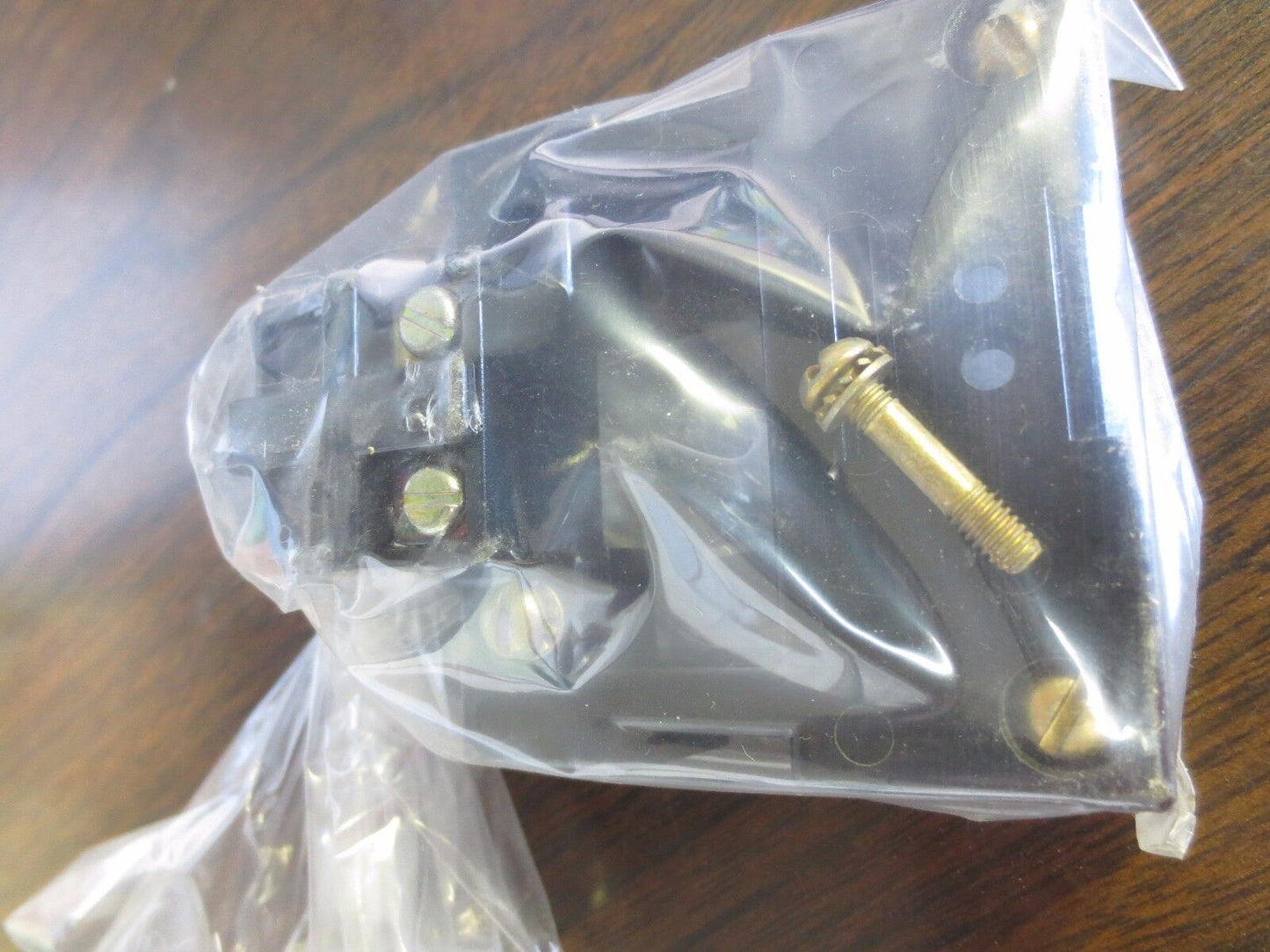ALLEN-BRADLEY Z-21133 COIL COVER for SIZE 1 & 2 CONTACTORS Series K  NEW SURPLUS