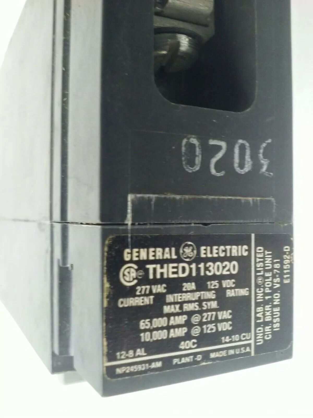 GENERAL ELECTRIC THED113020 CIRCUIT BREAKER 1P 277VAC 125VDC 20A (LOT OF 2)