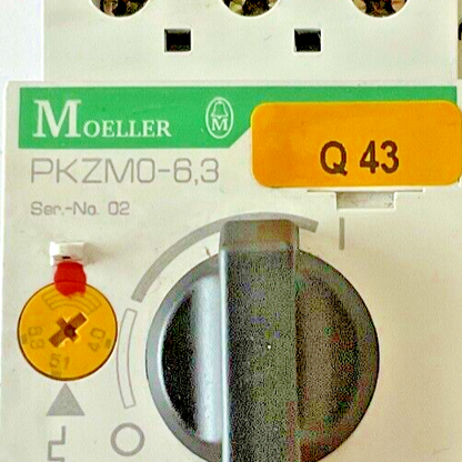 MOELLER PKZM0-6.3 CIRCUIT BREAKER SER.02 600VAC W/NHI11-PKZ0 AUX CONTACT