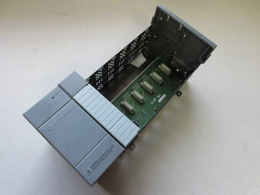 ALLEN-BRADLEY 1746-P1 POWER SUPPLY in 1746-A7 CHASSIS / RACK