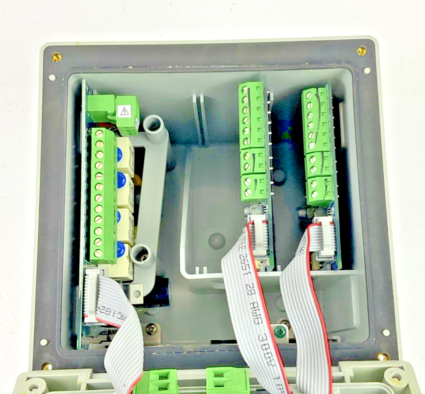ROSEMOUNT 1056 DUAL INPUT ANALYZER  265VAC 63HZ 15W