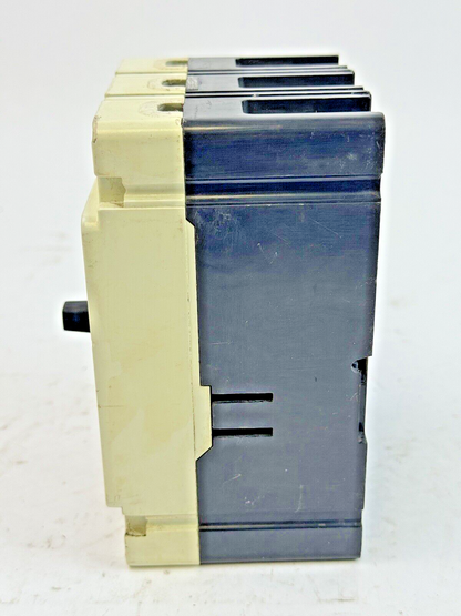 EATON / CUTLER-HAMMMER - FDB3015L - CIRCUIT BREAKER - 3 POLE/ 15 A/ 600 VAC