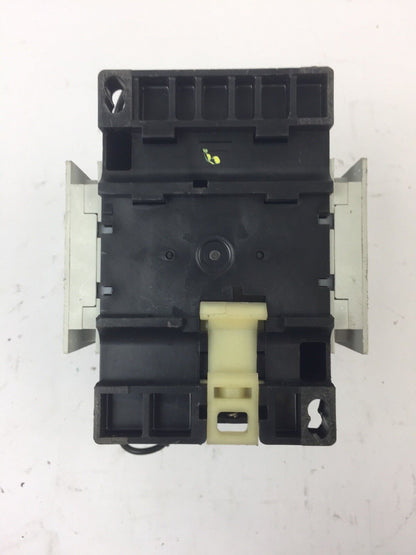 ABB BE50 CONTACTOR 600V 65A 3 POLE COIL 24VDC WITH CA L7 & CD L7 AUXILIARY CONTA