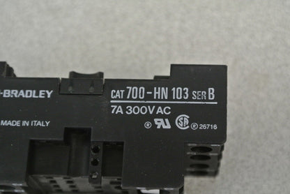 ALLEN-BRADLEY 700-HN103 Ser. B / 14-BLADE SOCKET / BASE / NEW SURPLUS