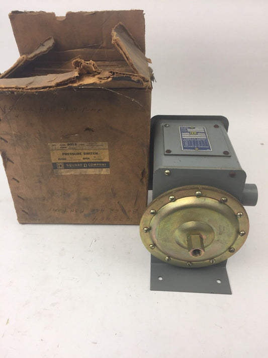 SQUARE D CLASS 9013 TYPE ALW-3 PRESSURE SWITCH 550V CLOSES 35 OPEN 30