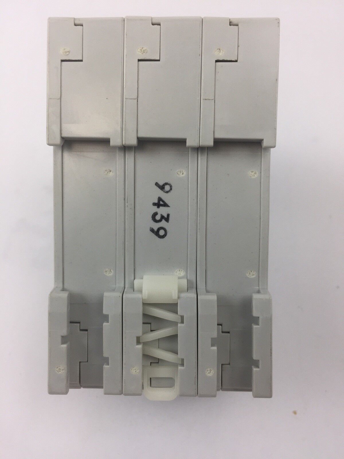 ALLEN BRADLEY 1492-CB2G020-N