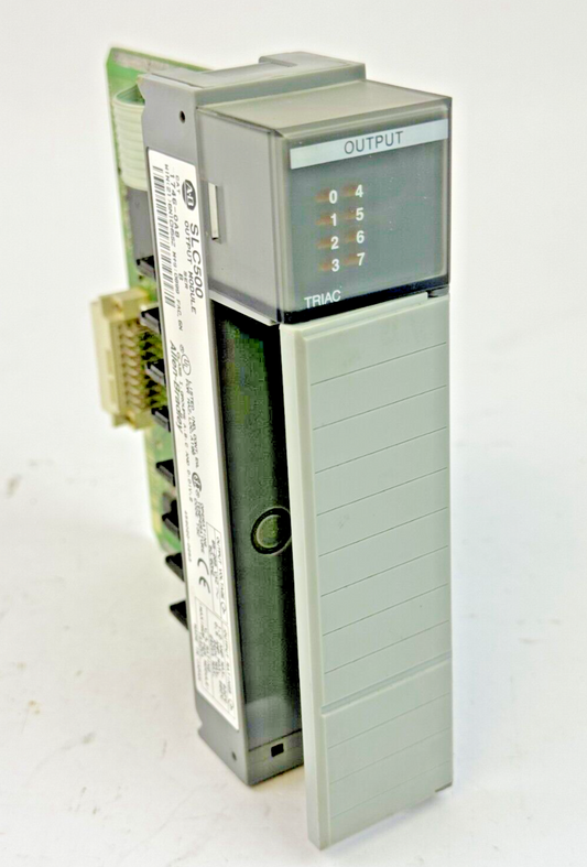 ALLEN-BRADLEY - 1746-OA8 SER. B - SLC OUTPUT MODULE - 1746-0A8
