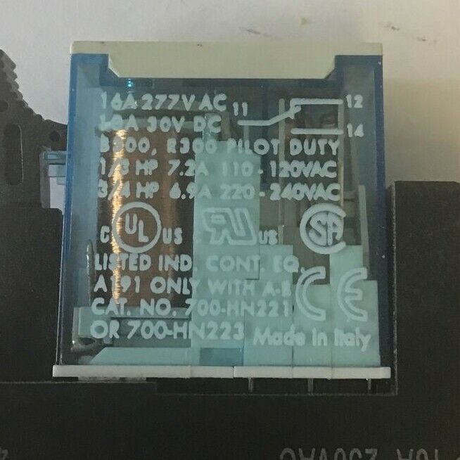 ALLEN BRADLEY 700-HN121 SER.A 10A 250VAC W/ 700-HK36Z24 RELAY SER.B ***LOTOF2***