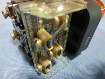 ALLEN-BRADLEY 800T-PF16 Ser. N ILLUM. PUSHBUTTON AMBER - PUSH-TO-TEST LOT of 5
