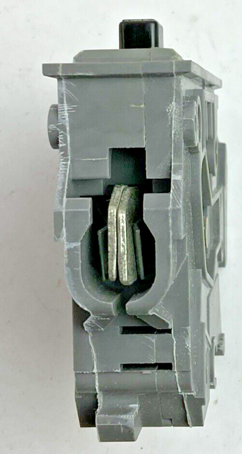 WADSWORTH A15NI CIRCUIT BREAKER 1POLE 15A 120/240VAC ****LOTOF9****