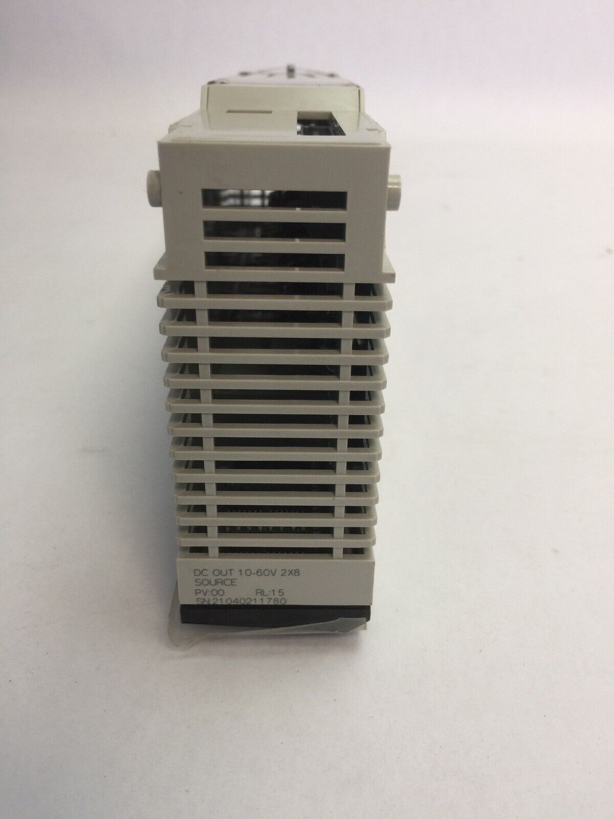 SCHNEIDER ELECTRIC 140DDO84300 DC OUTPUT 10-60VDC 2X8