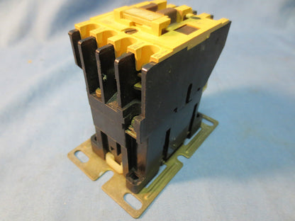 ALLEN-BRADLEY 700-F310A1 Ser. B - RELAY, 120/110 VAC 3 NO 1 NC