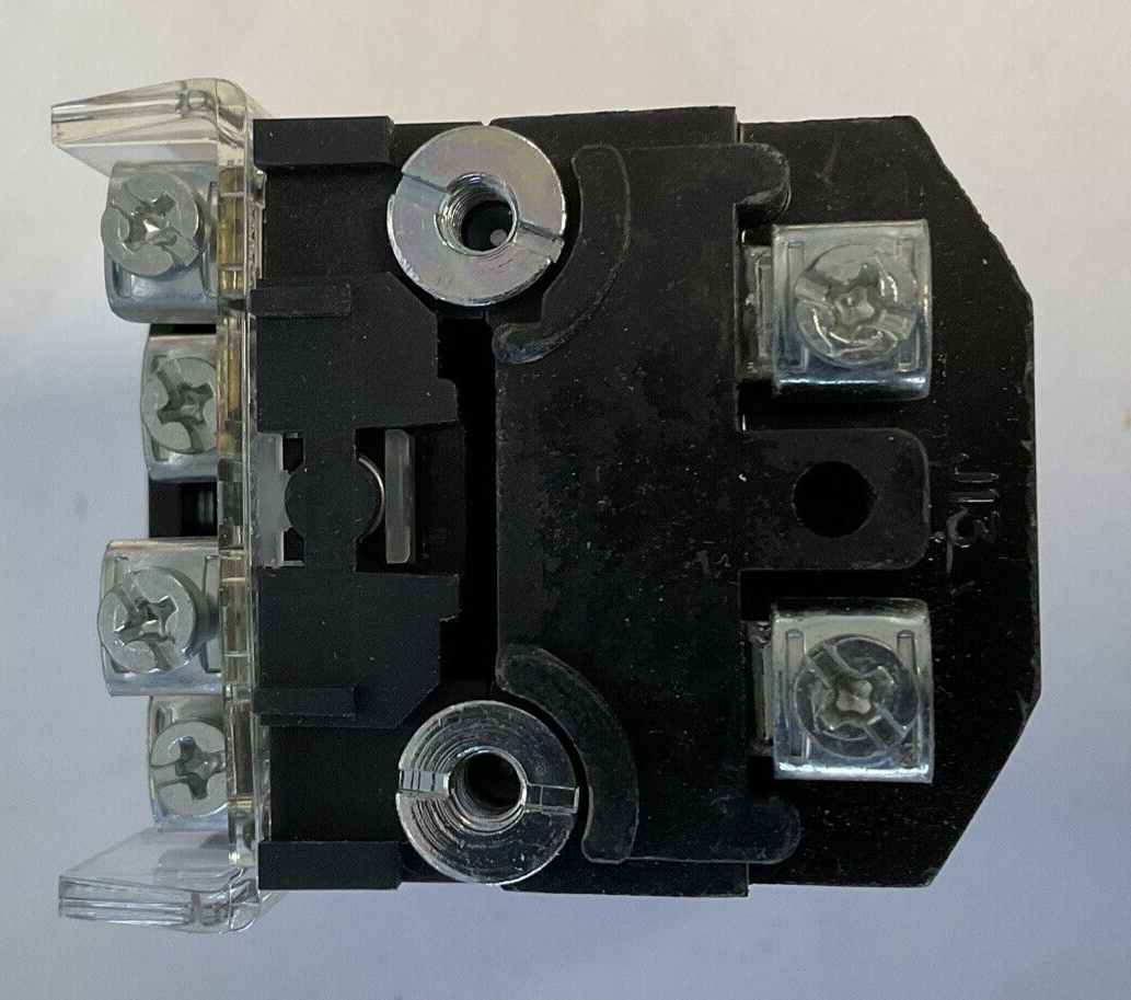 ALLEN BRADLEY 800T-FXJEPH16RA1 PUSH/PULL BUTTON E-STOP SER.U 120V 50/60HZ