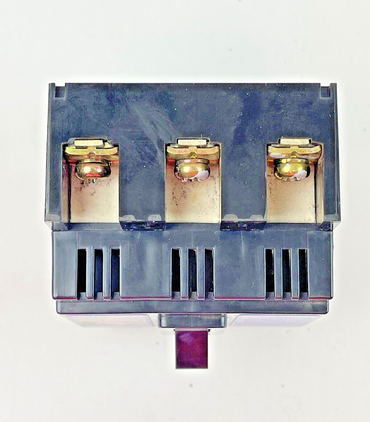 TERASAKI - XE30NS- CIRCUIT BREAKER - 3 POLE, 30 AMP, 50-60Hz, 220 VAC