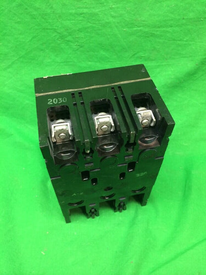 GENERAL ELECTRIC 30 AMP 3 POLE CIRCUIT BREAKER TEB132030 240VAC