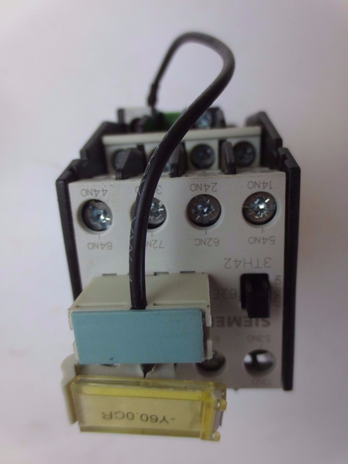 SIEMENS 3TH4262-0B CONTACTOR w/ 3TX7402-3D SURGE SUPPRESSOR