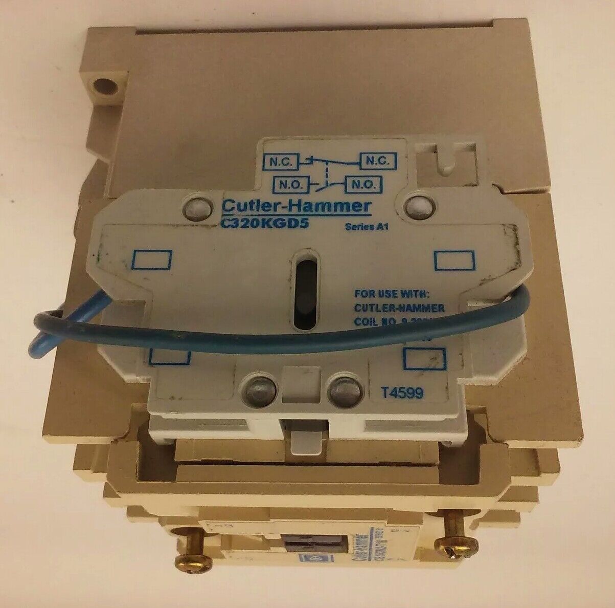 CUTLER HAMMER CE15GN2-T16, SER. B1, CONTACTOR, 1PH, 2P, 37A, 600V, 5HP, 60HZ,NEW