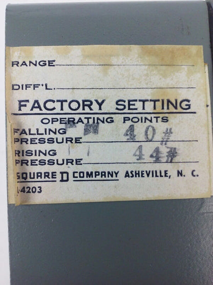 SQUARE D 9012 ACW5S38 SER.B, PRESSURE SWITCH, SET 40-44 PSI, FORM V, 9012 ACW5,