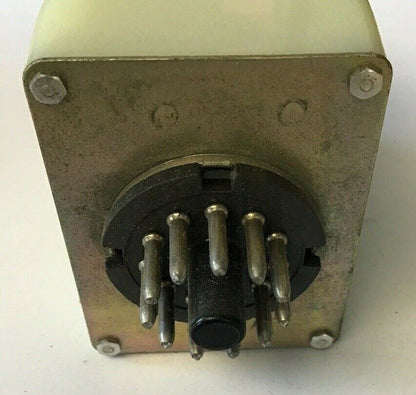 MAGNECRAFT W211CPSRX-4 RELAY 20-32VDC 10A TIME DELAY RELAY 2.0 TO 300SEC