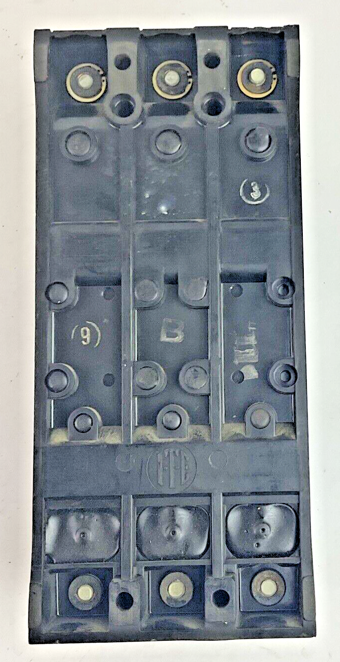 ITE ET-100 AMPHERES CIRCUIT BREAKER 30A F FRAME 250VAC 3POLE