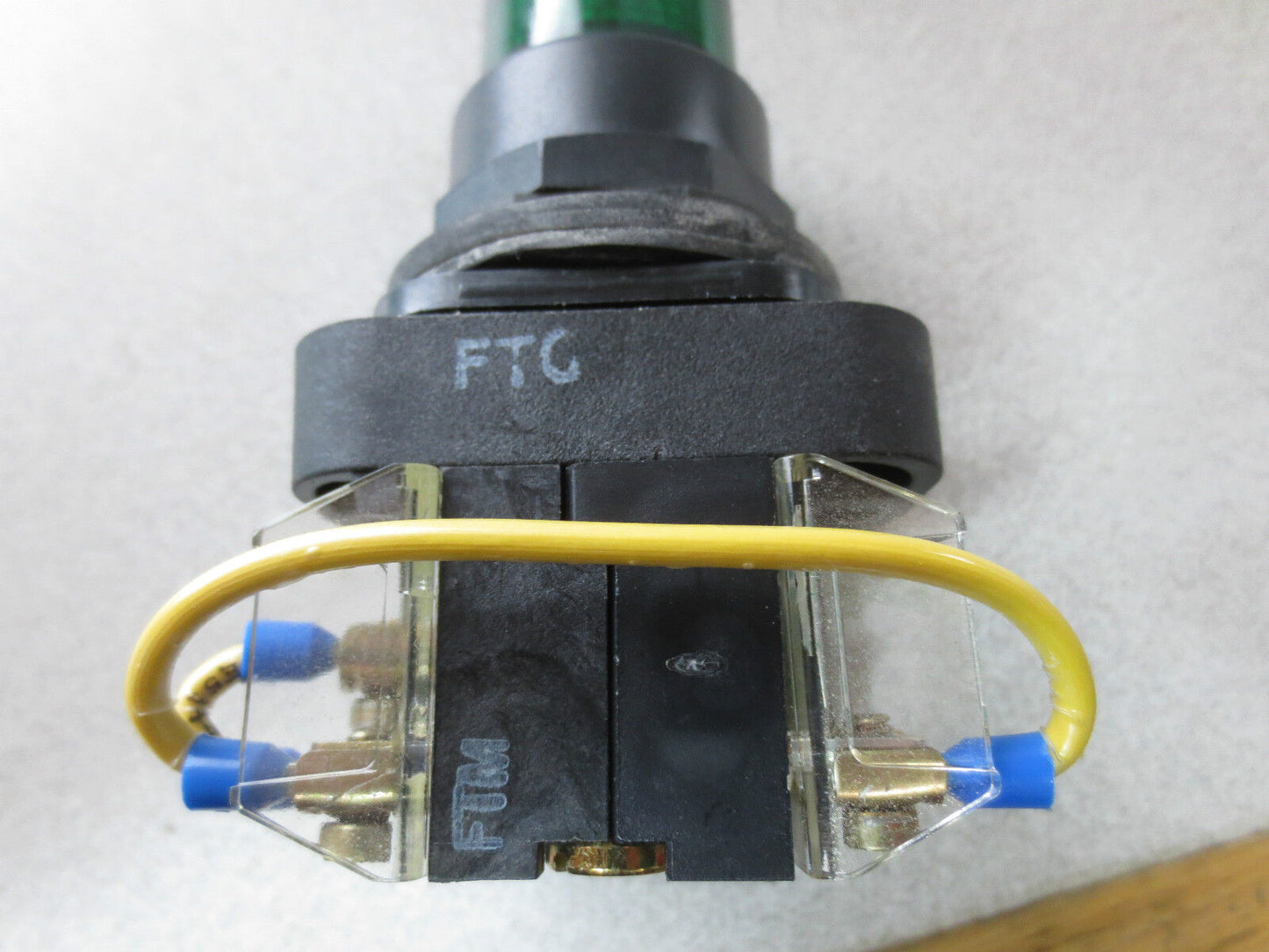 ALLEN-BRADLEY 800H-QRTL24 / 800T-NL24 GREEN PUSH-TO-TEST / LED POWER MODULE 24V
