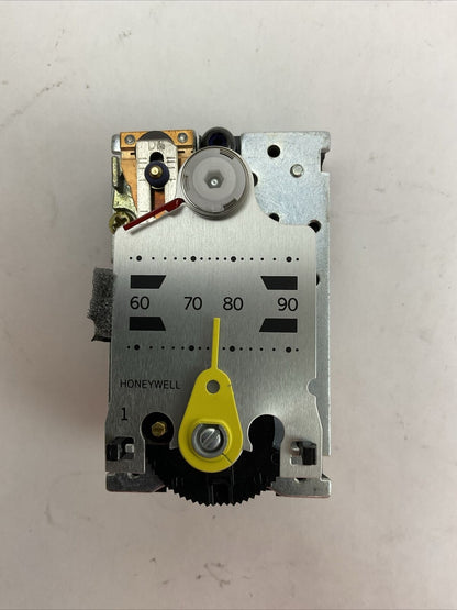 HONEYWELL TP973 A 2209 PNEUMATIC THERMOSTAT TEMPERATURE RANGE 60F TO 90F