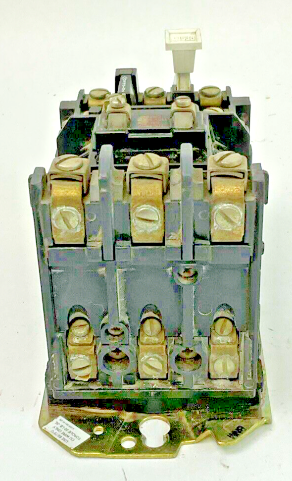 ALLEN BRADLEY 509-AOD STARTER SER.B CB236 COIL NO W/O HEATERS
