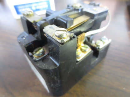 GENERAL ELECTRIC CR2790E100A23 GENERAL PURPOSE RELAY, 30A 32V 60Hz - NEW SURPLUS