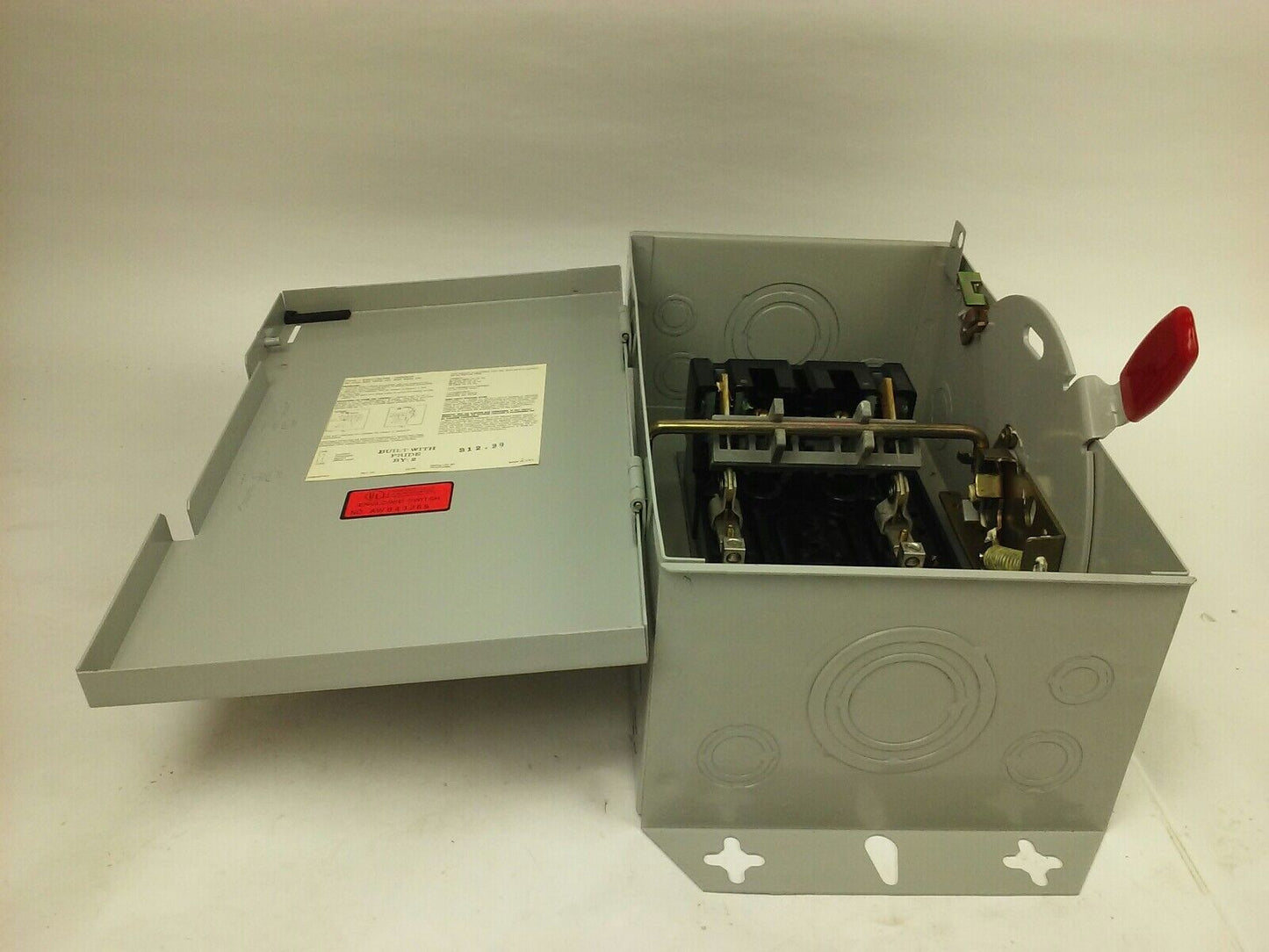 WESTINGHOUSE HEAVY DUTY SAFETY SWITCH HUN261 30A, 600/480VAC/600DC, 2P, INDOOR
