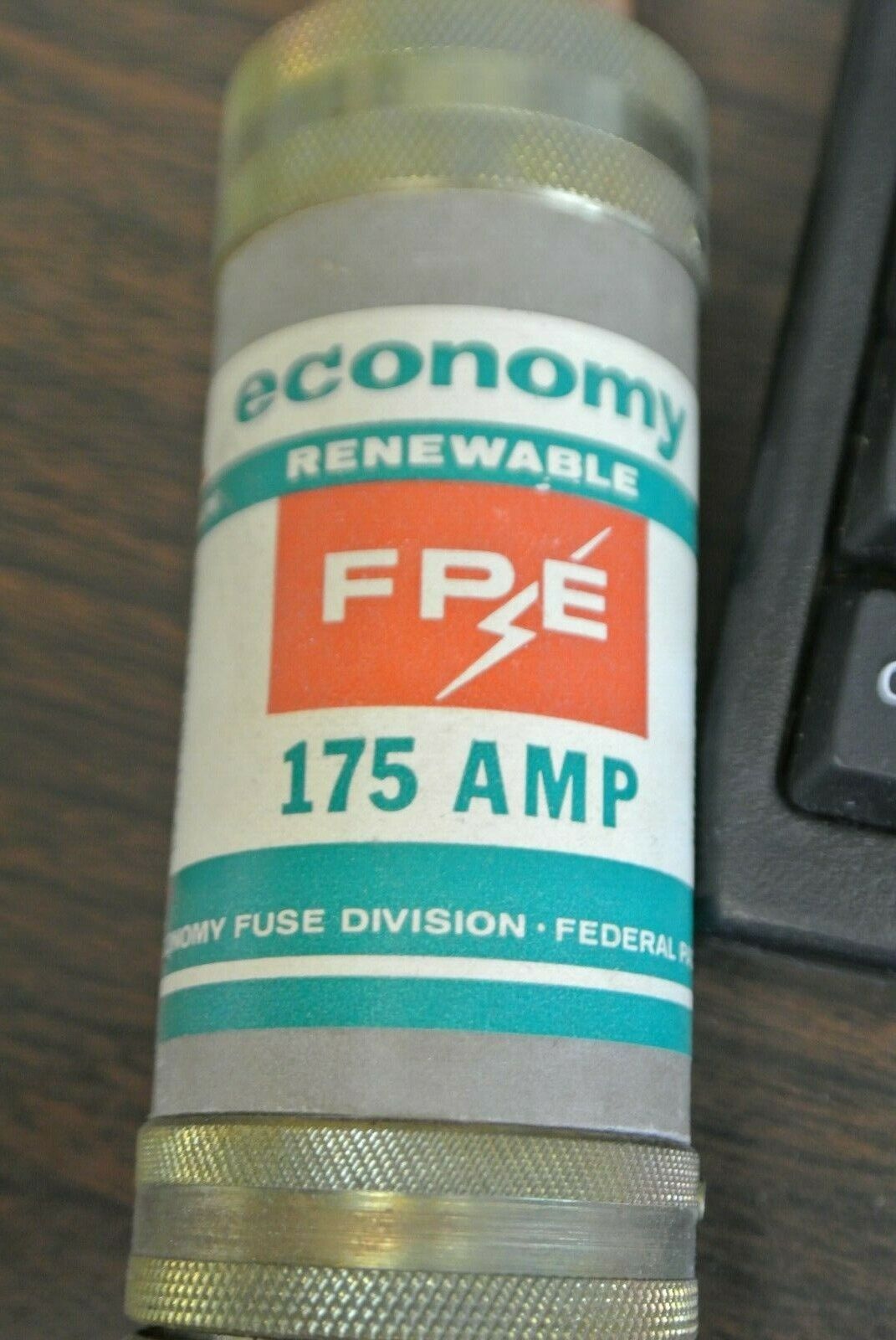 ECONOMY / FPE ERN175 RENEWABLE FUSE / 175A / 250V / NEW SURPLUS