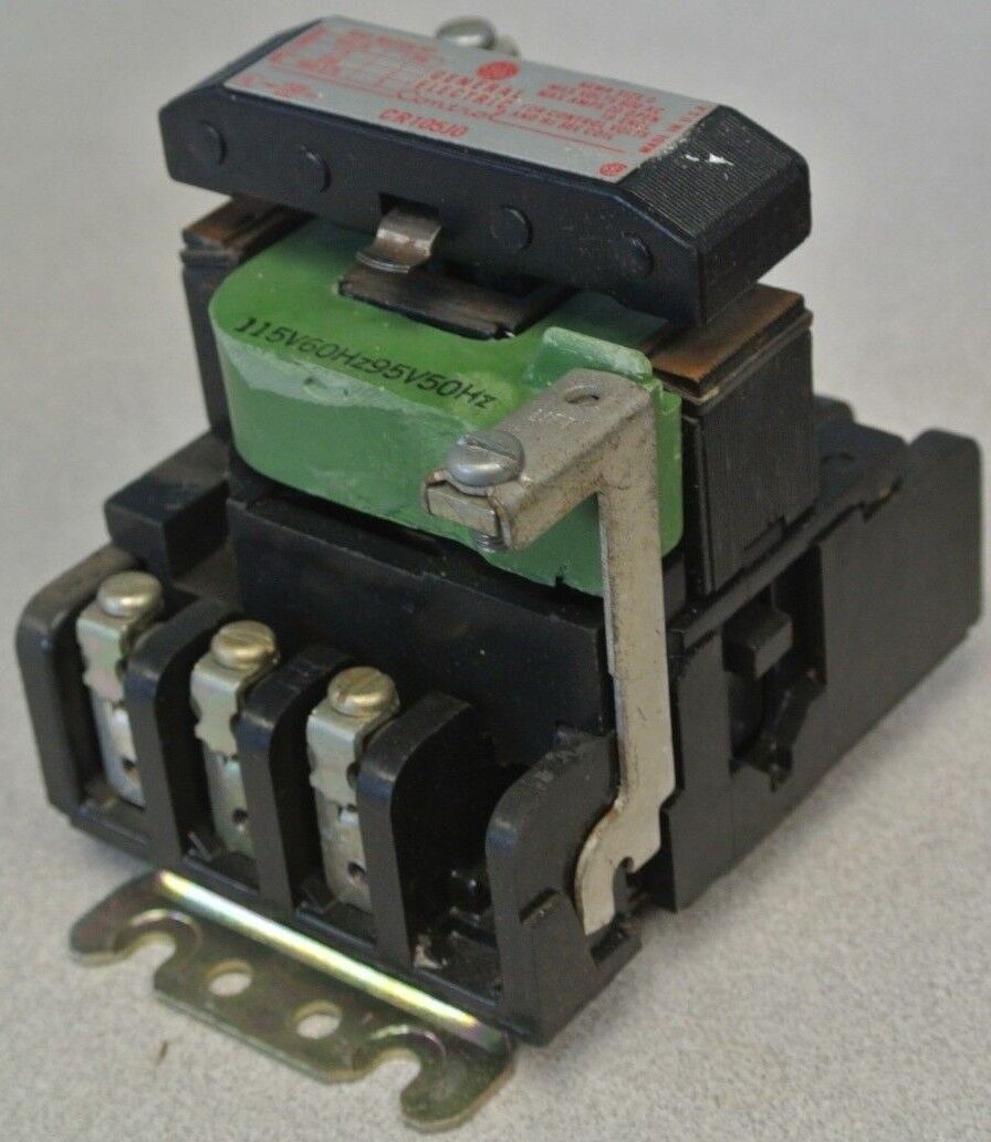GENERAL ELECTRIC CR105J0 MAGNETIC CONTACTOR / 380V 50Hz, 440V 60Hz / NEW SURPLUS