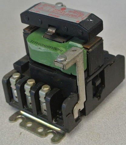 GENERAL ELECTRIC CR105J0 MAGNETIC CONTACTOR / 380V 50Hz, 440V 60Hz / NEW SURPLUS