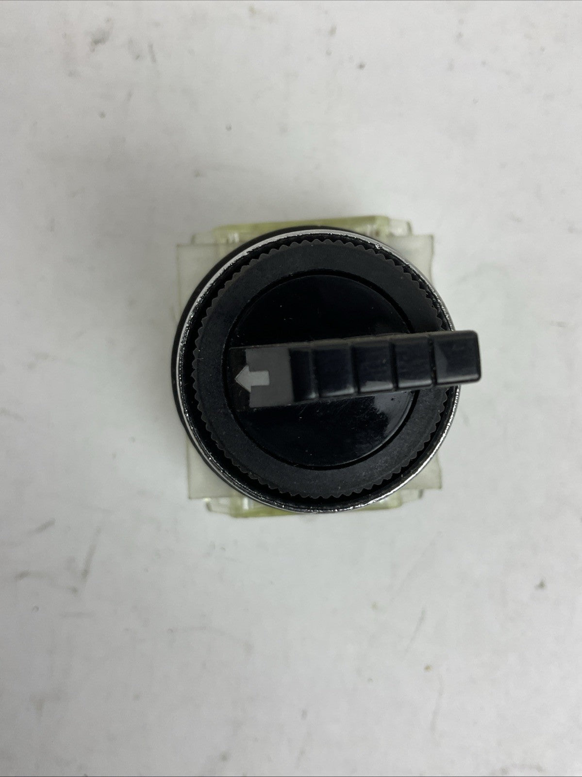 SCHNEIDER 9001KS43BH2 SELECTOR SWITCH BLACK KNOB 3 POSITIONS