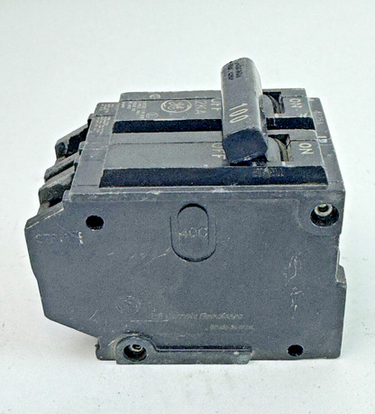 GE - THQL2100 - COMMON TRIP CIRCUIT BREAKER - 2 POLE, 100 A, 240 VAC **READ DES.