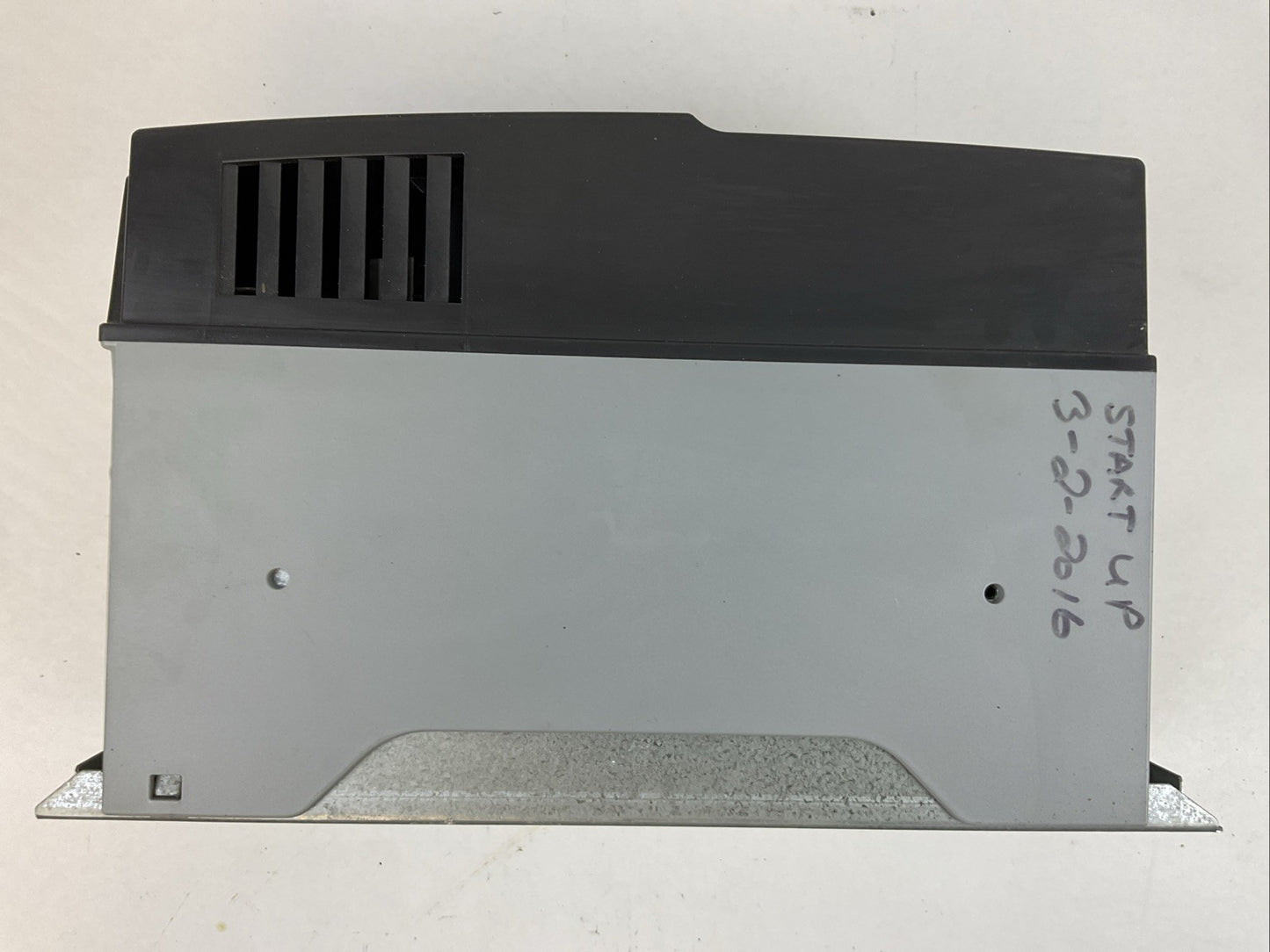 JOHNSON CONTROLS VS012410B-S0000 VARIABLE SPEED DRIVE POWER 7.5HP 480VAC