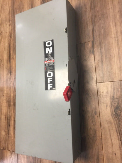 GE THN3364 SAFETY SWITCH 200AMP 250VDC 600VAC 150HP 3 PHASE NON-FUSIBLE MODEL 10
