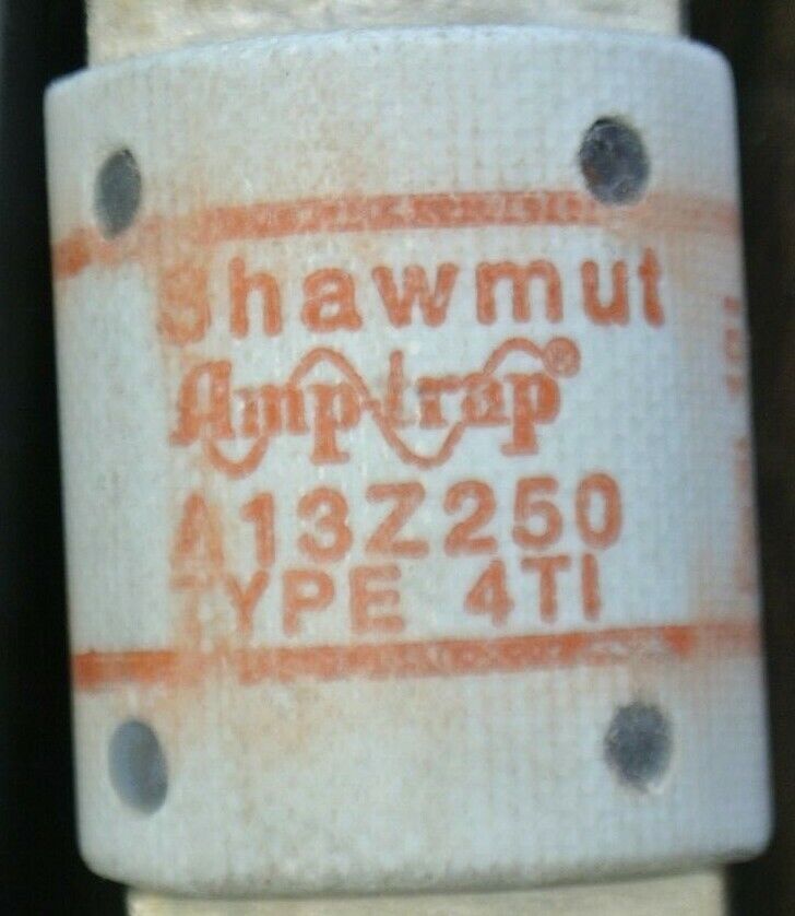 SHAWMUT A13Z250 TYPE 4TI SEMICONDUCTOR FUSE / 250A, 130V NEW SURPLUS / EACH