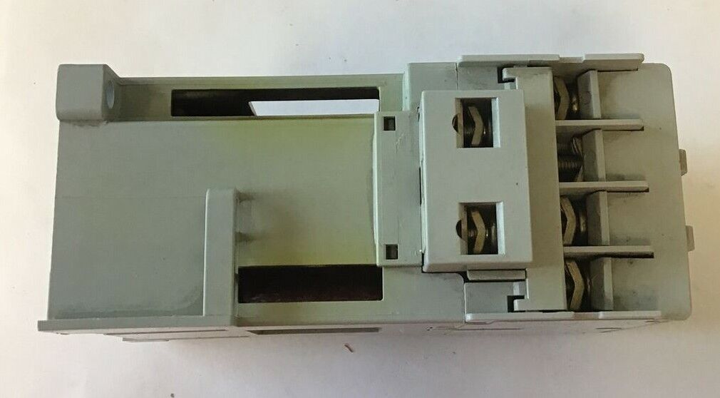 ALLEN BRADLEY 700-CF220D* SER.A CONTACTOR 25A 600VAC